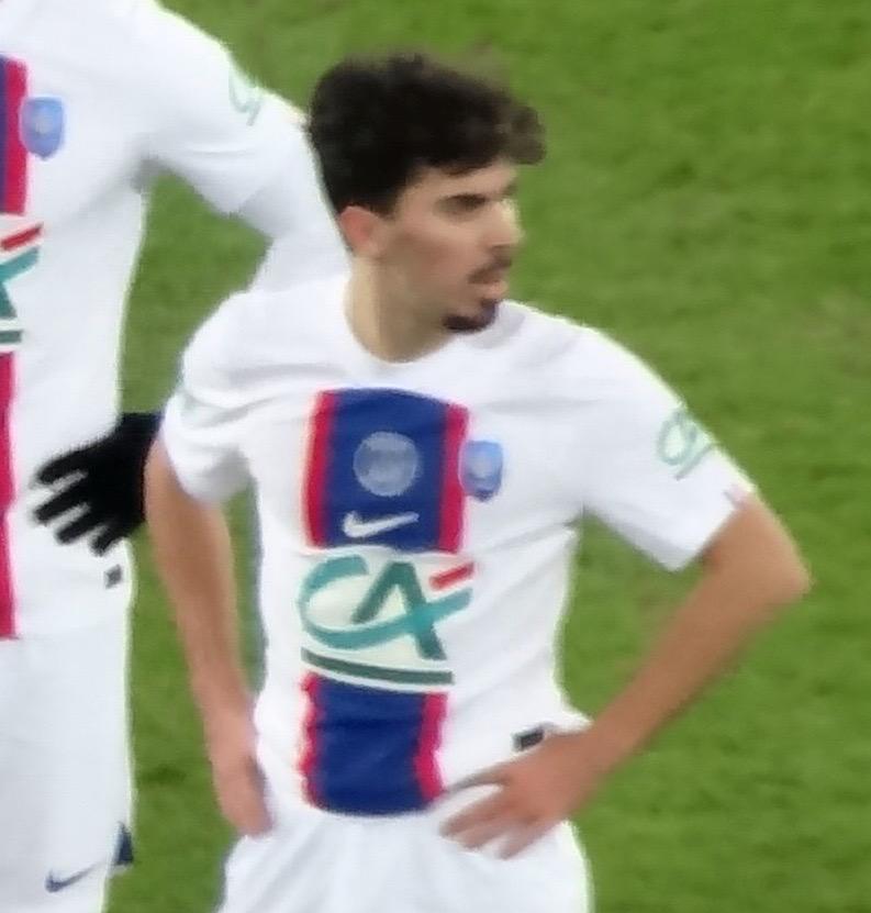 从新援到核心:维蒂尼亚在巴黎的领袖蜕变之路